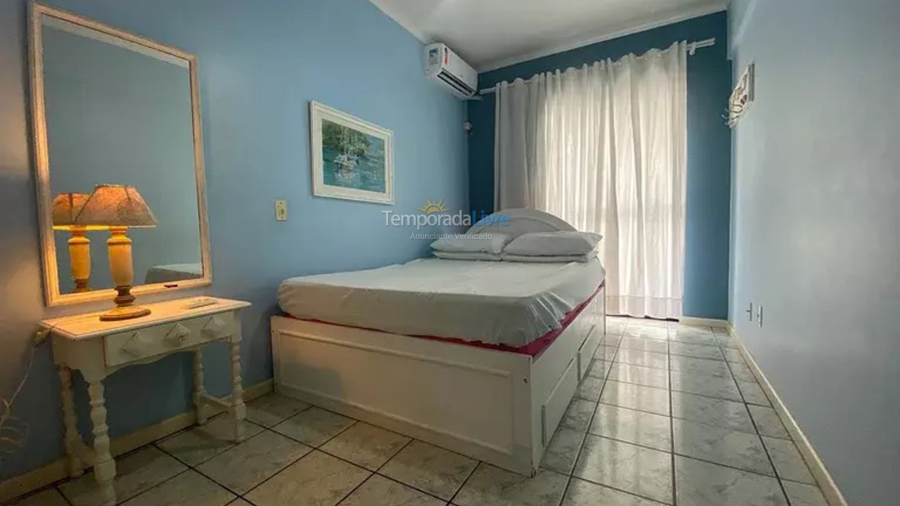 Apartamento para aluguel de temporada em Bombinhas (Praia de Bombas)
