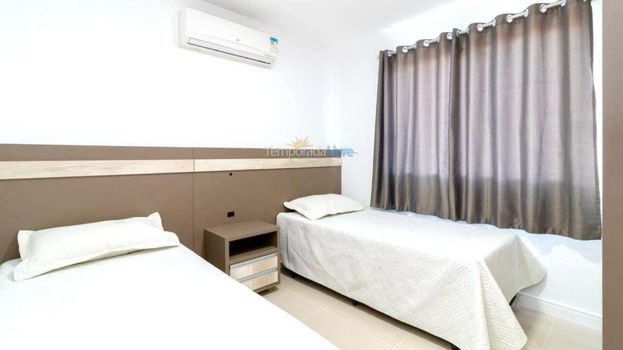 Apartment for vacation rental in Bombinhas (Praia de Bombas)