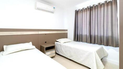 Beautiful apartment just a few meters from the sea in Bombas