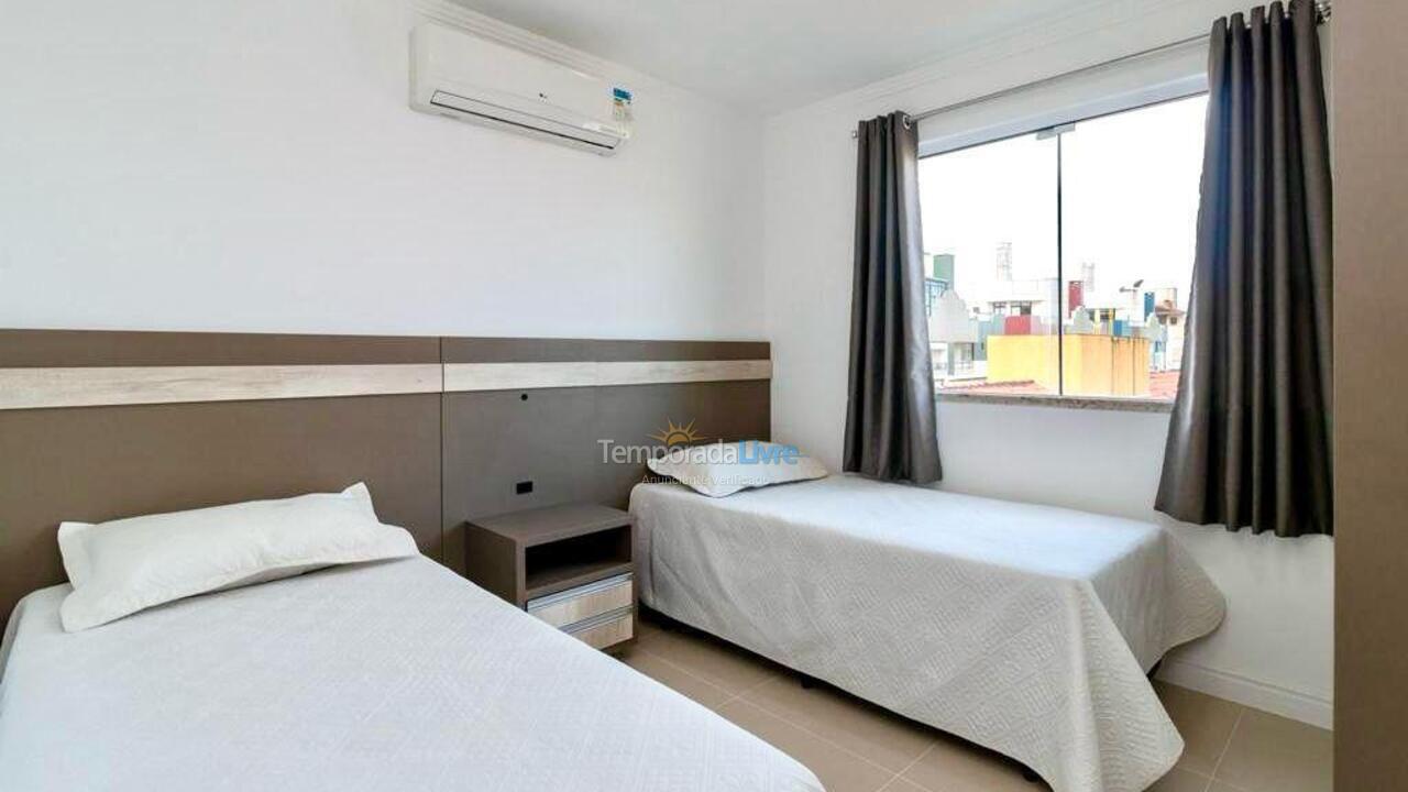 Apartment for vacation rental in Bombinhas (Praia de Bombas)