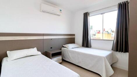 Beautiful apartment just a few meters from the sea in Bombas