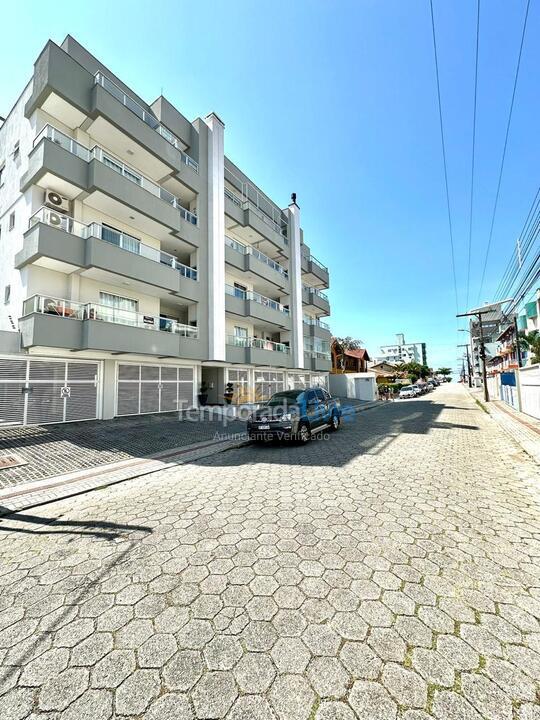 Apartment for vacation rental in Bombinhas (Praia de Bombas)