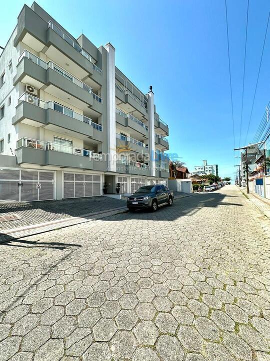 Apartment for vacation rental in Bombinhas (Praia de Bombas)