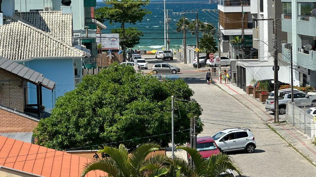 Apartment for vacation rental in Bombinhas (Praia de Bombas)