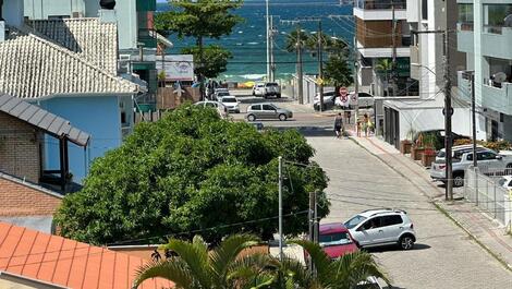 Beautiful apartment just a few meters from the sea in Bombas