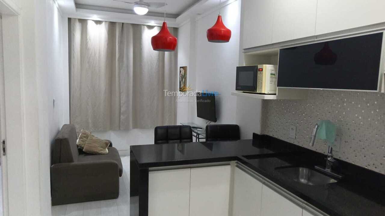 Apartamento para aluguel de temporada em Guarujá (Pitangueiras)