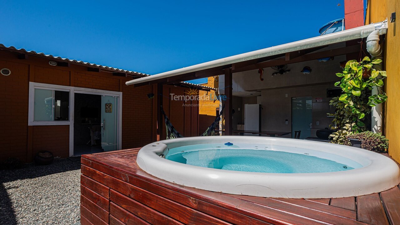 Casa para aluguel de temporada em Navegantes (Meia Praia)