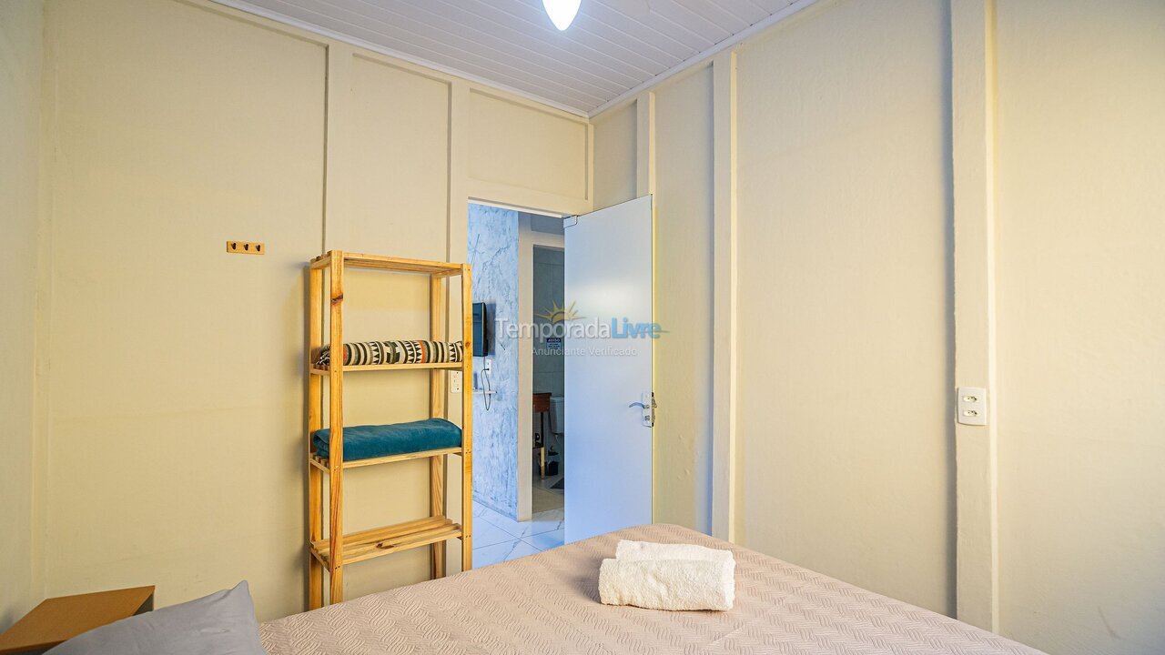 Casa para aluguel de temporada em Navegantes (Meia Praia)