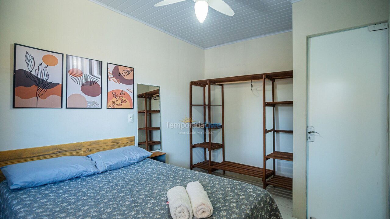 Casa para aluguel de temporada em Navegantes (Meia Praia)