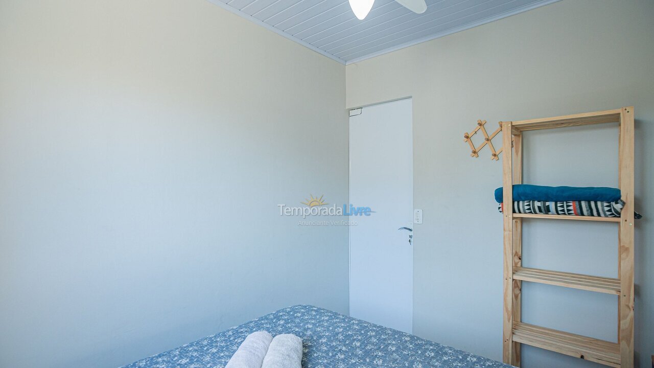 Casa para aluguel de temporada em Navegantes (Meia Praia)