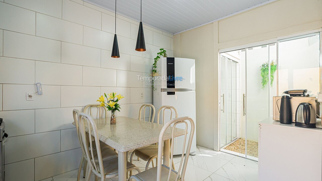 Casa para aluguel de temporada em Navegantes (Meia Praia)