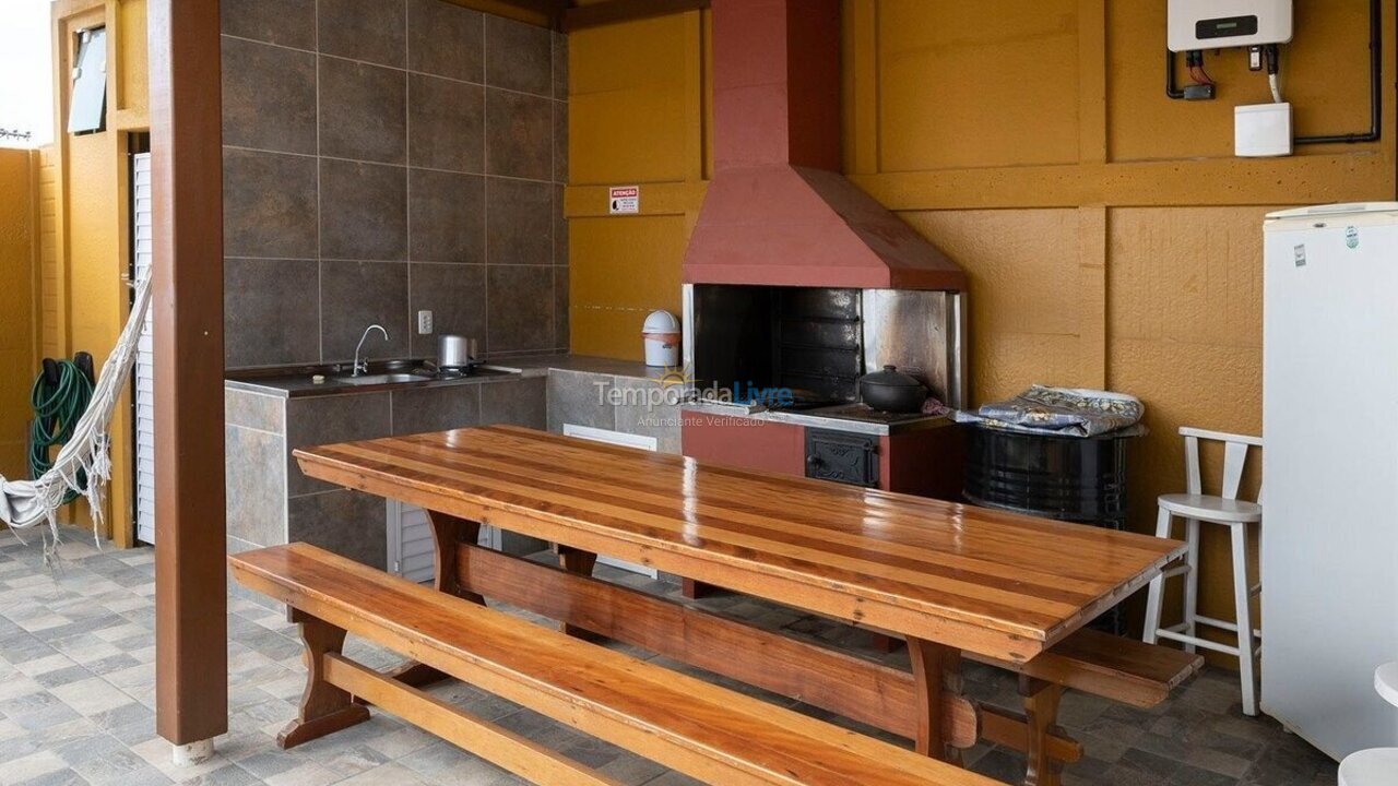 Casa para aluguel de temporada em Navegantes (Meia Praia)