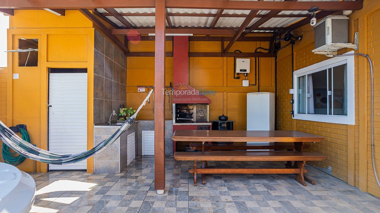 Casa para aluguel de temporada em Navegantes (Meia Praia)