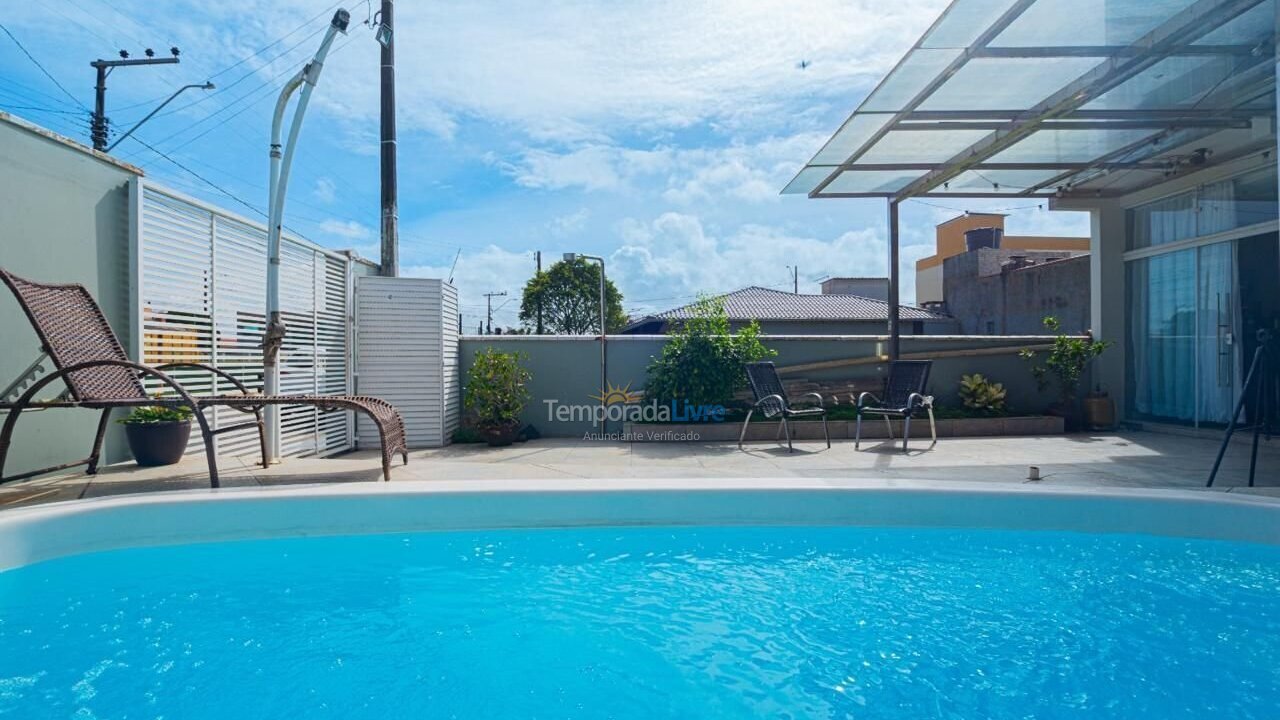 Casa para alquiler de vacaciones em Navegantes (Meia Praia)