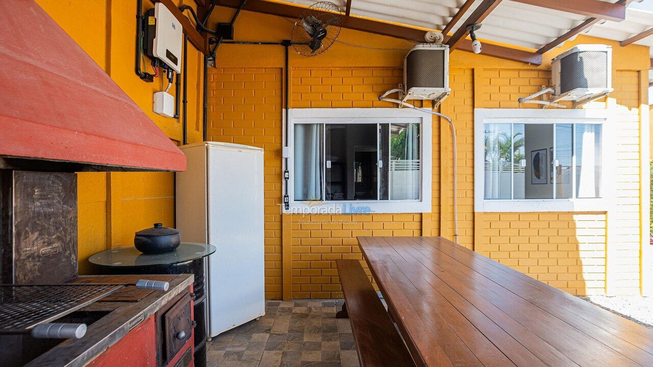 Casa para aluguel de temporada em Navegantes (Meia Praia)