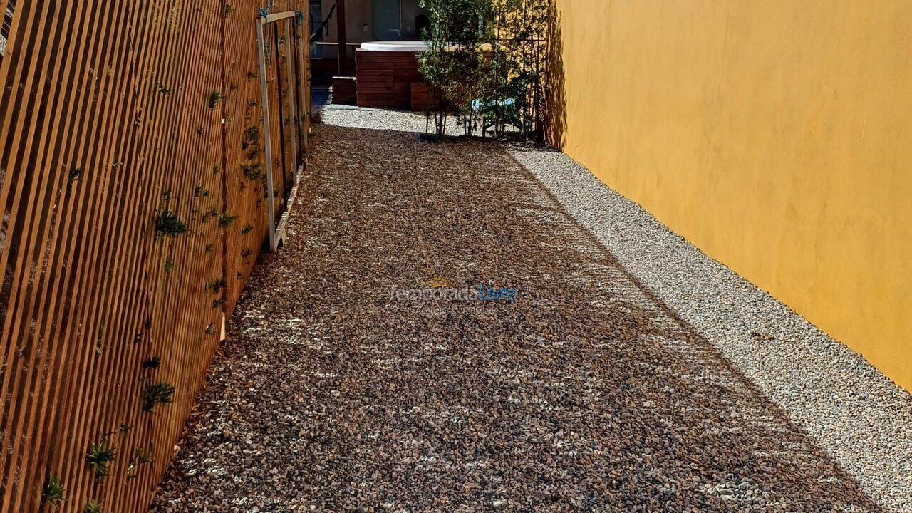 Casa para aluguel de temporada em Navegantes (Meia Praia)