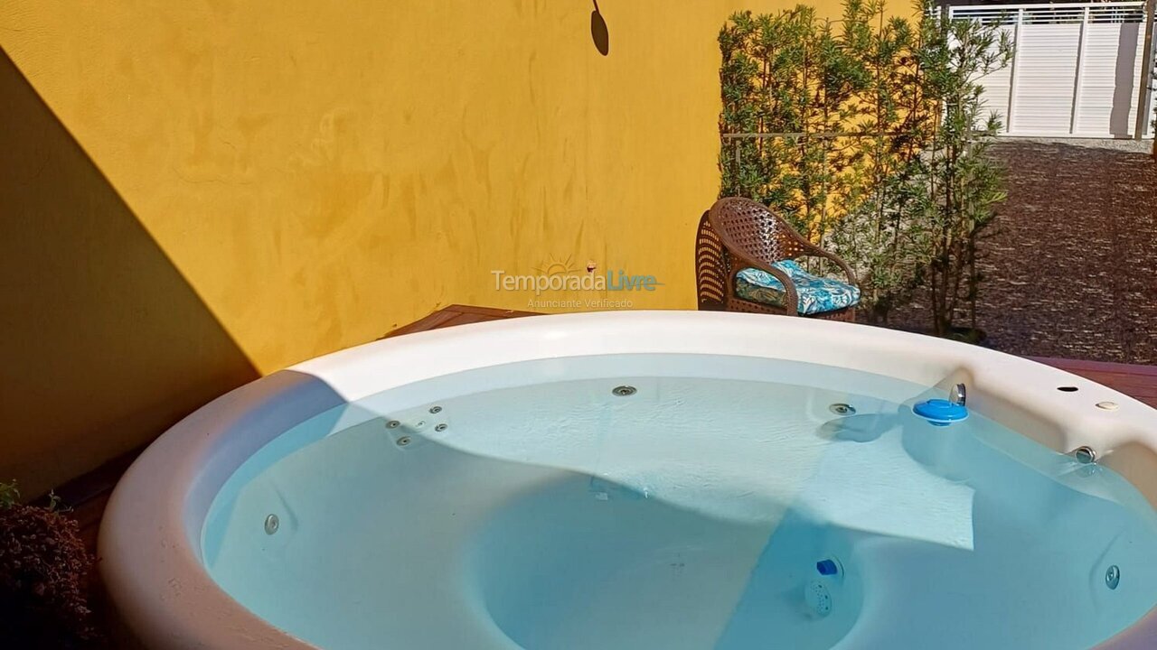 Casa para aluguel de temporada em Navegantes (Meia Praia)