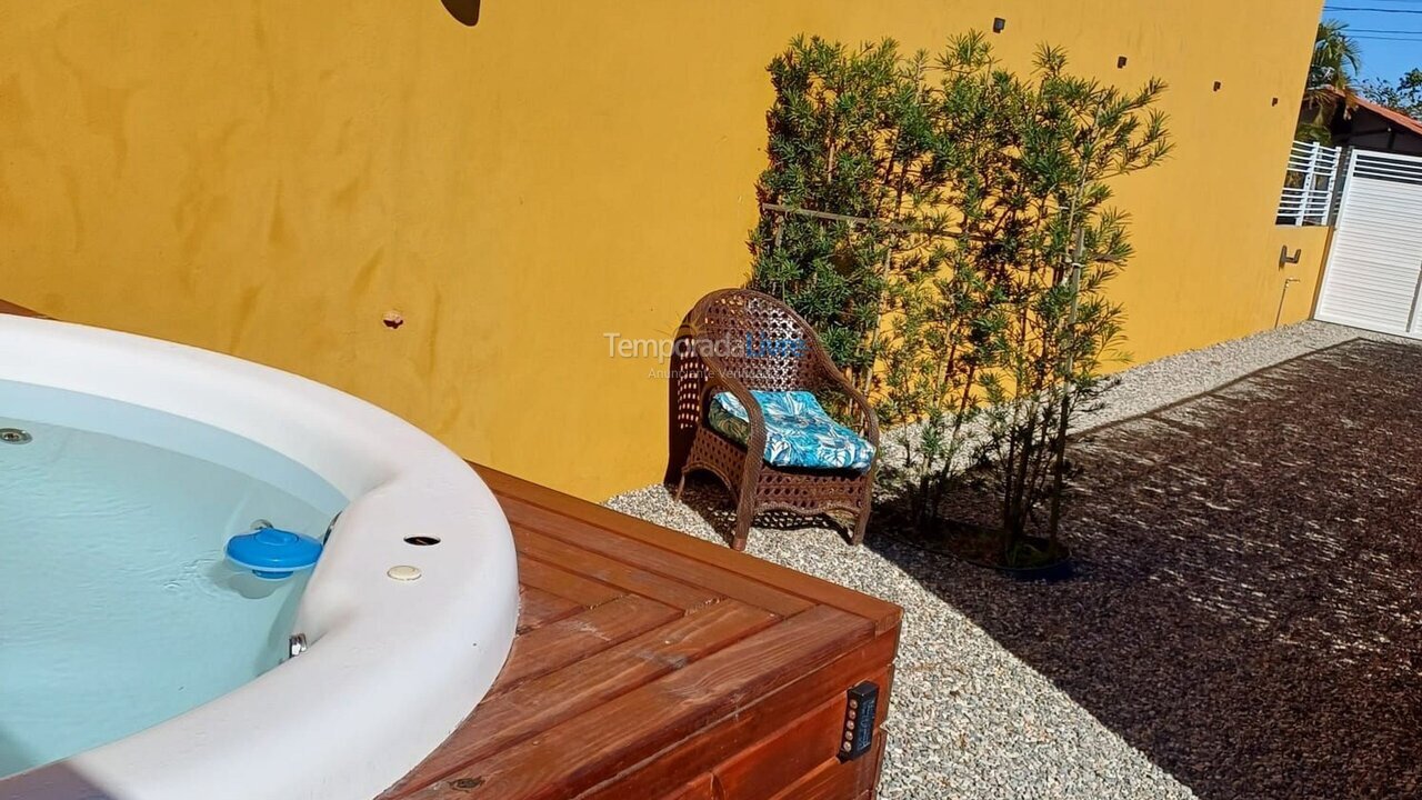 Casa para aluguel de temporada em Navegantes (Meia Praia)