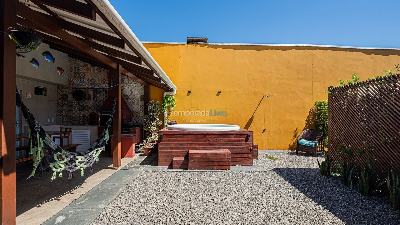 Casa para aluguel de temporada em Navegantes (Meia Praia)