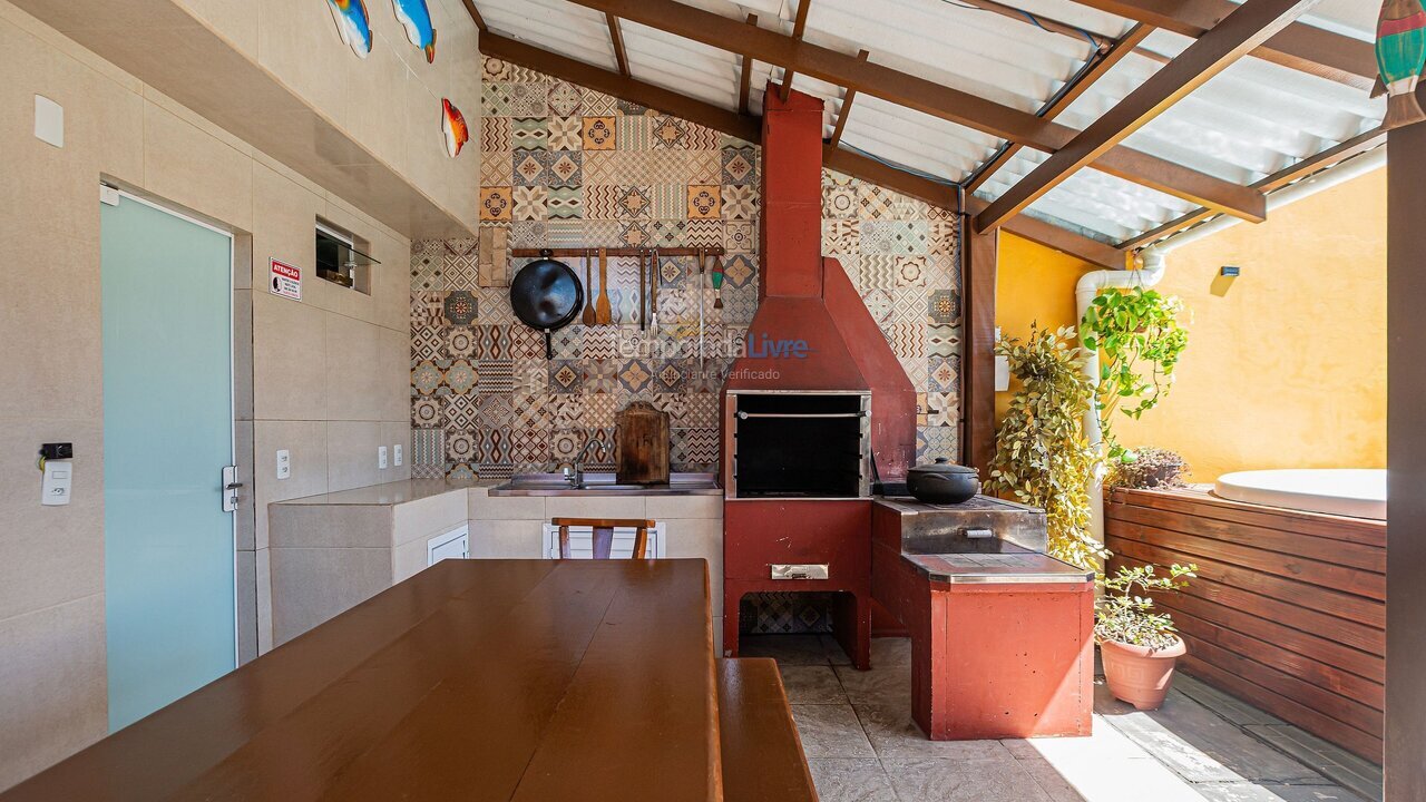 Casa para aluguel de temporada em Navegantes (Meia Praia)