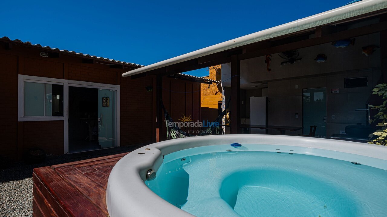 Casa para aluguel de temporada em Navegantes (Meia Praia)
