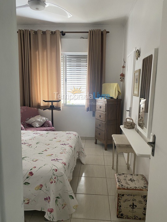Apartamento para aluguel de temporada em Guarujá (Pitangueiras)