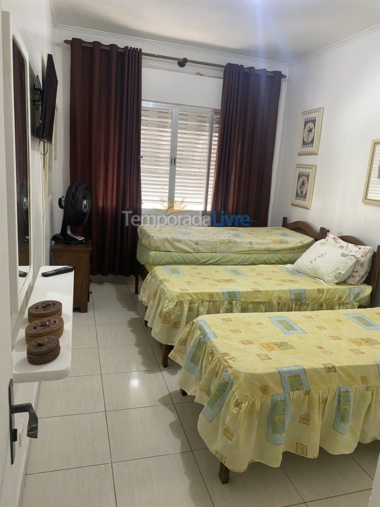 Apartamento para aluguel de temporada em Guarujá (Pitangueiras)