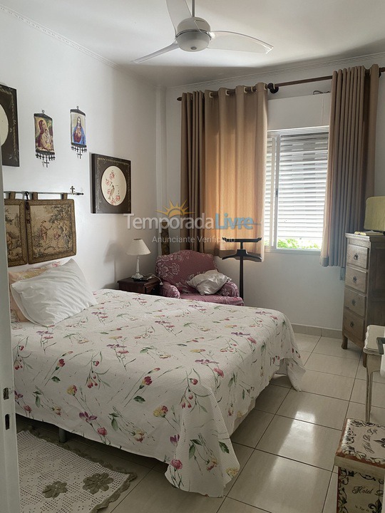 Apartamento para aluguel de temporada em Guarujá (Pitangueiras)