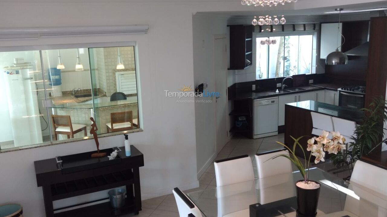 Casa para aluguel de temporada em Bombinhas (Mariscal)