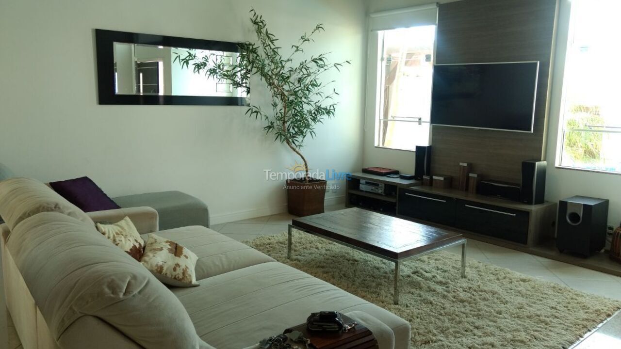 Casa para aluguel de temporada em Bombinhas (Mariscal)