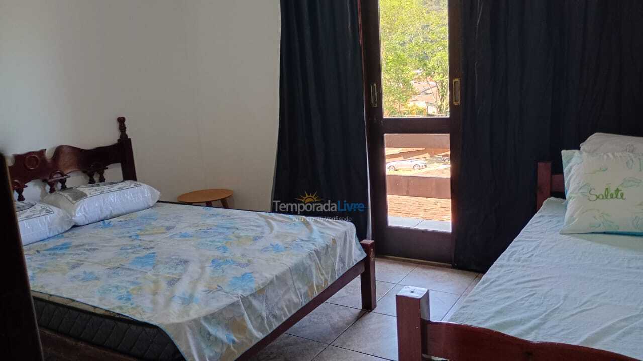 Apartamento para aluguel de temporada em Ubatuba (Santa Rita)