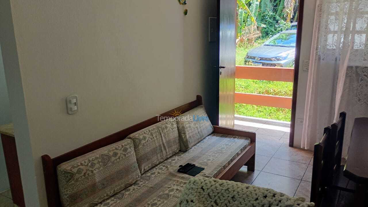 Apartamento para aluguel de temporada em Ubatuba (Santa Rita)