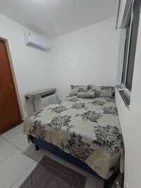 Gran apartamento en Calhau para 4 personas, aire acondicionado en las habitaciones.