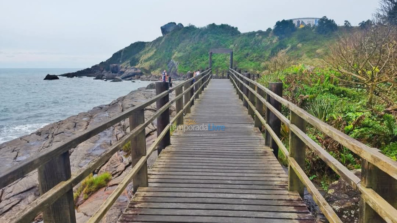 Apartamento para aluguel de temporada em Itanhaém (Cibratel I)