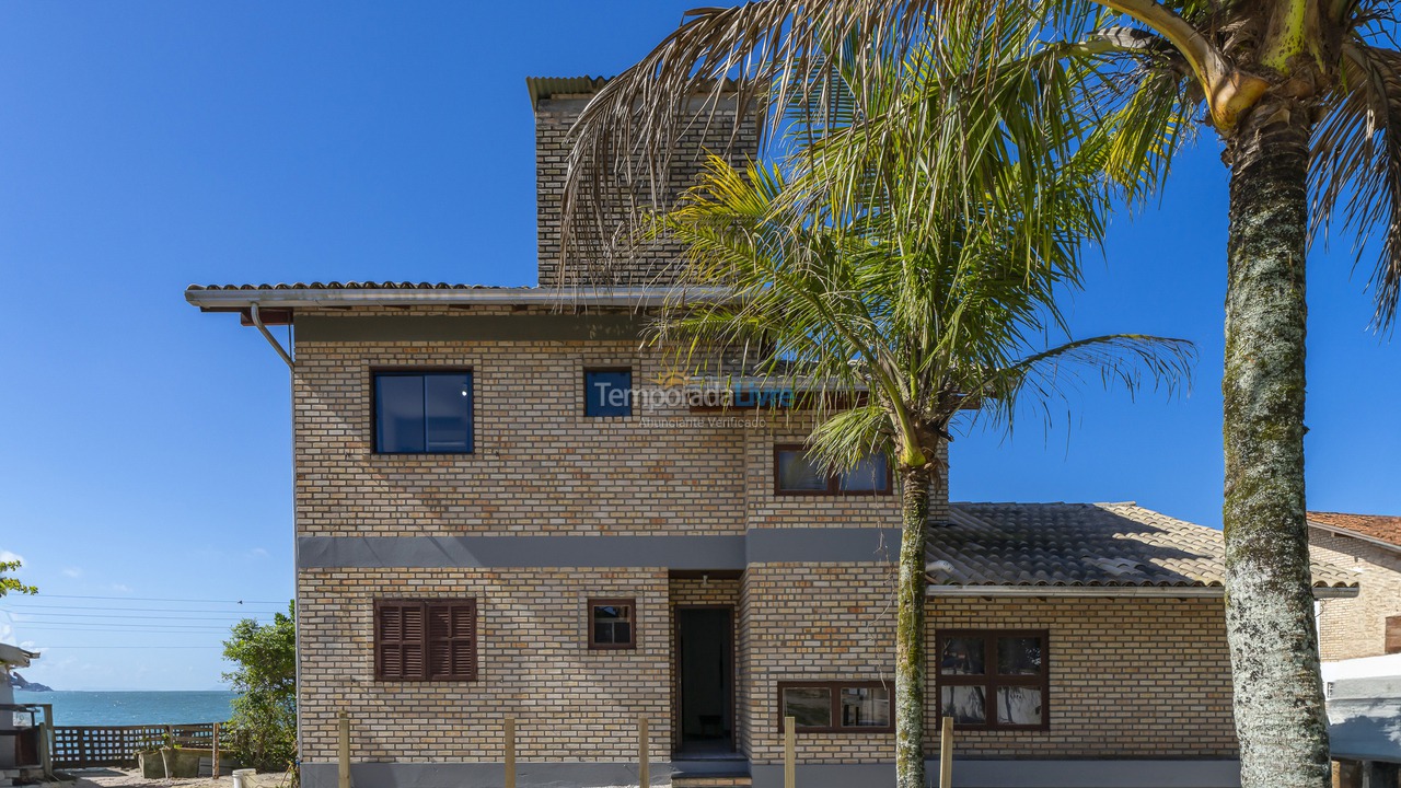 Casa para alquiler de vacaciones em Bombinhas (Praia de Bombinhas)