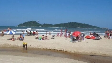 Spacious house with 4 suites 300m from Campeche Beach – Florianópolis
