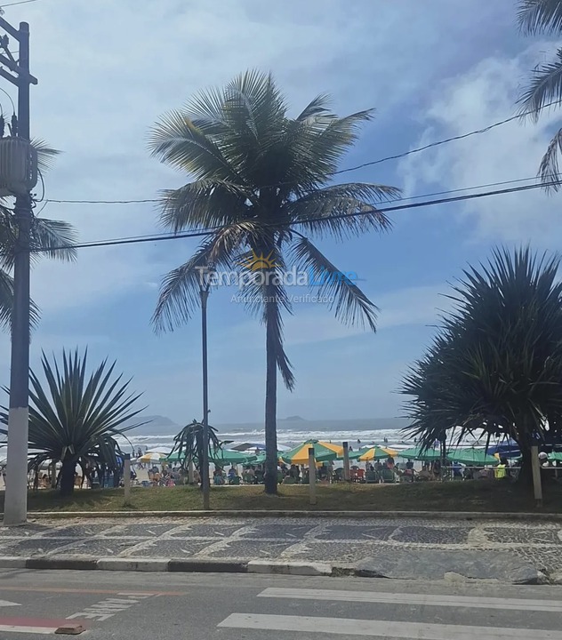 Apartment for vacation rental in Guarujá (Pitangueiras)