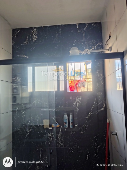 Casa para aluguel de temporada em Caraguatatuba (Praia da Cocanha)