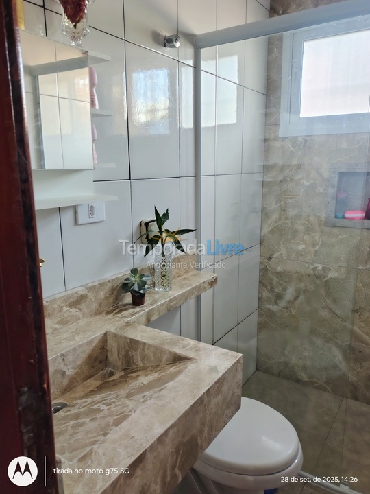 Casa para aluguel de temporada em Caraguatatuba (Praia da Cocanha)