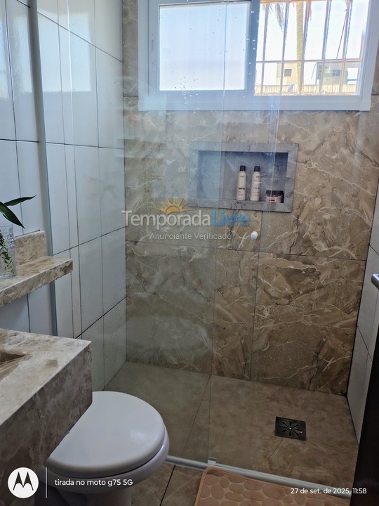 Casa para aluguel de temporada em Caraguatatuba (Praia da Cocanha)