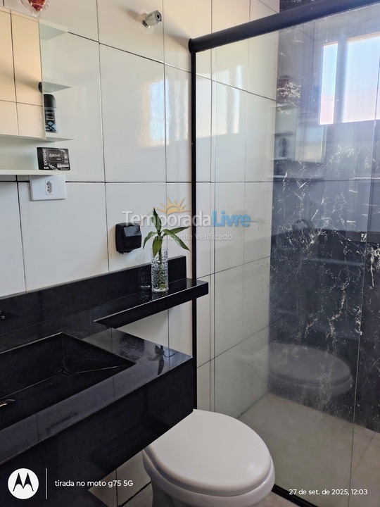 Casa para aluguel de temporada em Caraguatatuba (Praia da Cocanha)