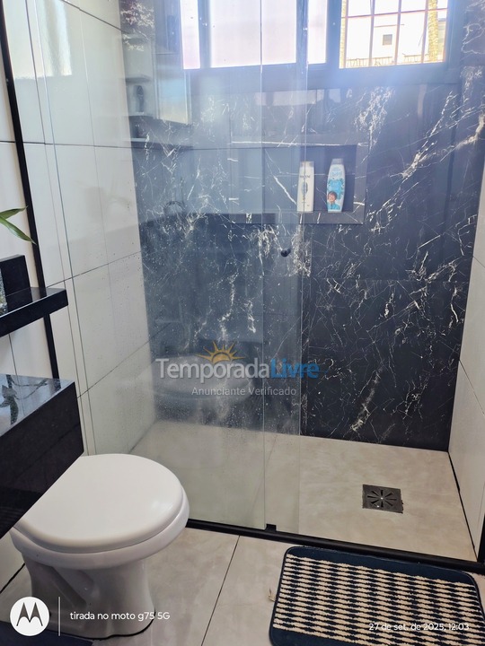 Casa para aluguel de temporada em Caraguatatuba (Praia da Cocanha)