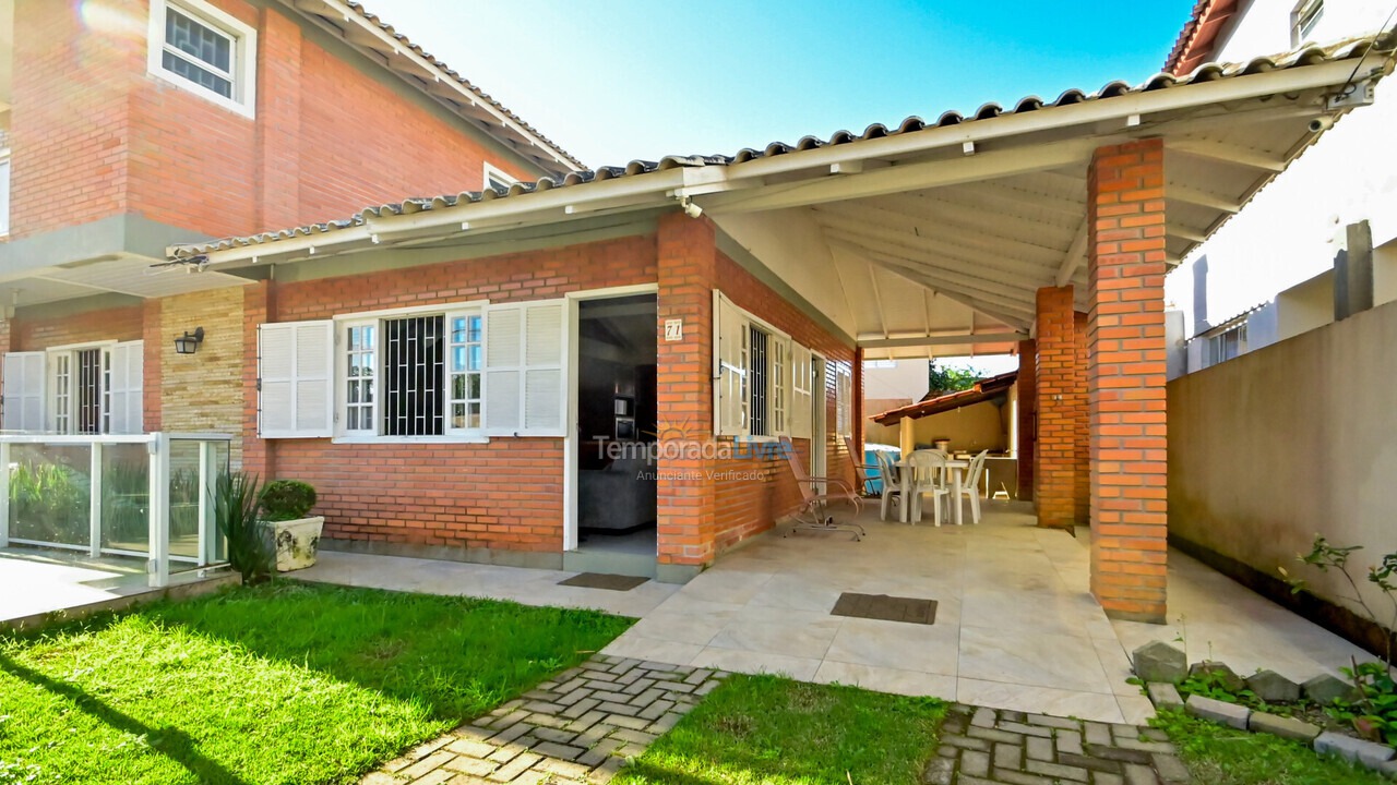 Casa para aluguel de temporada em Florianópolis (Ponta das Canas)