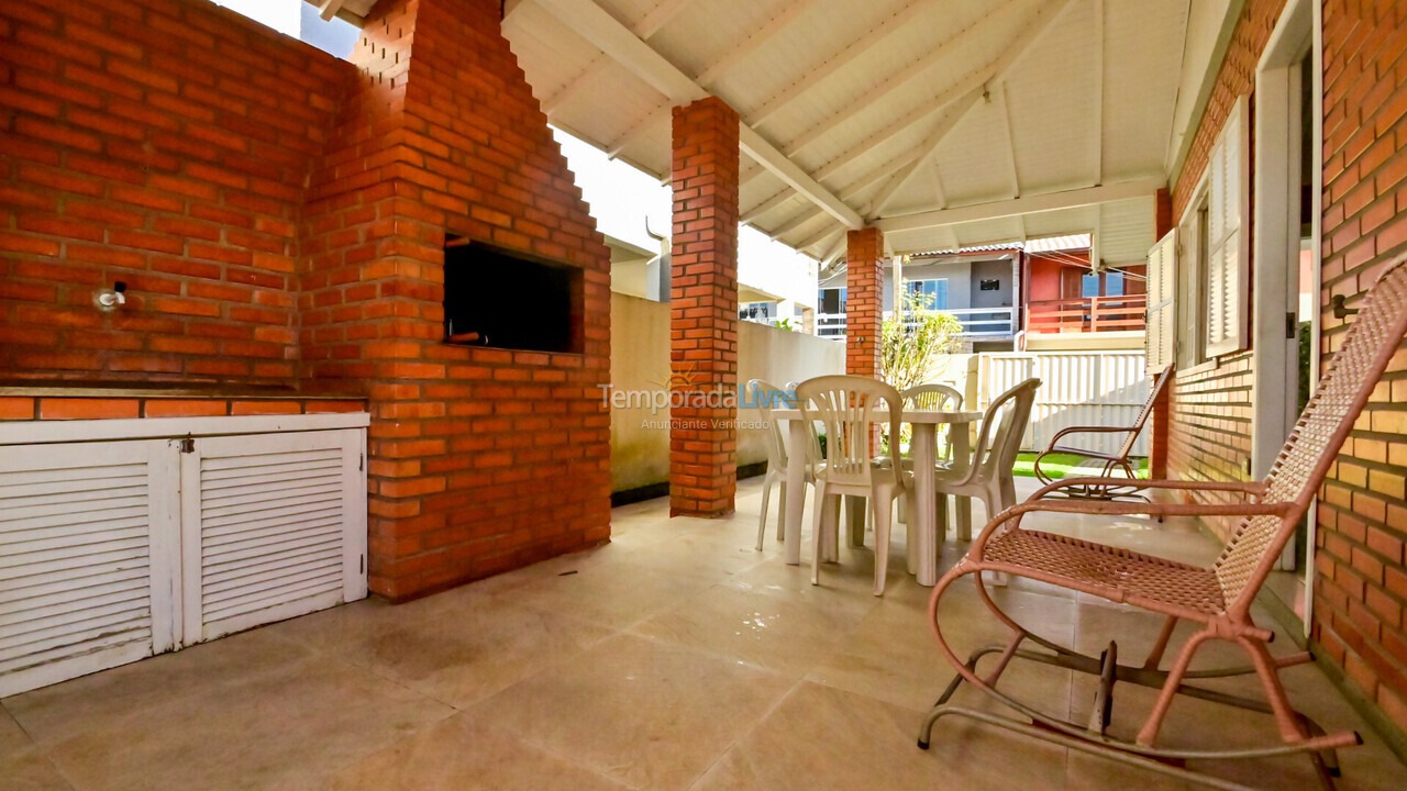 Casa para aluguel de temporada em Florianópolis (Ponta das Canas)