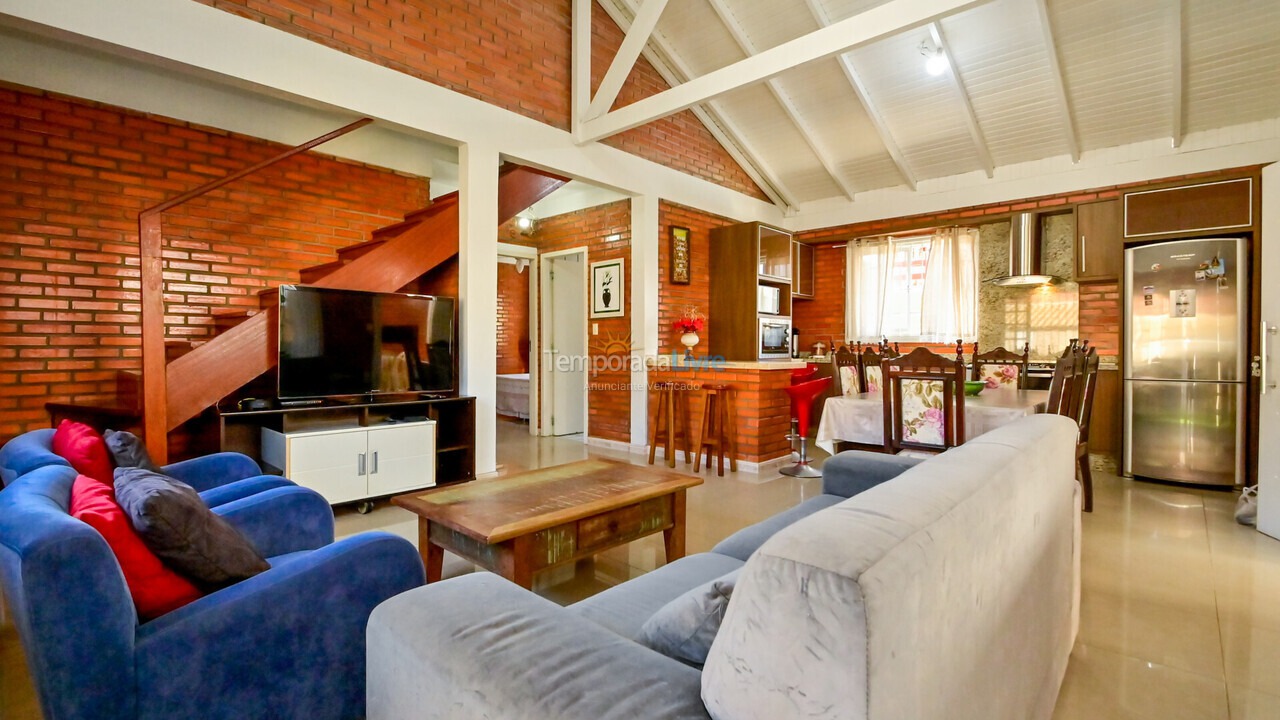 Casa para aluguel de temporada em Florianópolis (Ponta das Canas)