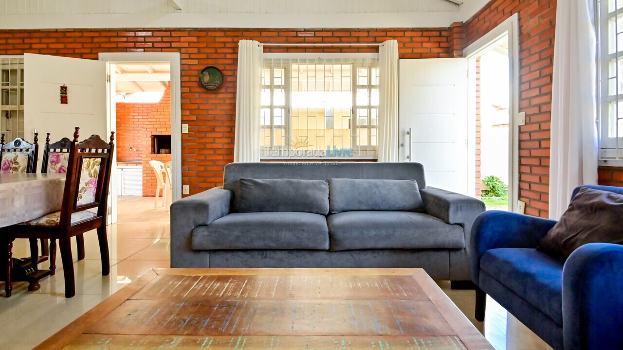 Casa para aluguel de temporada em Florianópolis (Ponta das Canas)