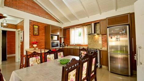 Excelente Casa para aluguel de temporada em Ponta das Canas,...