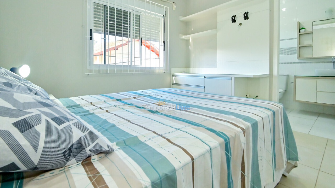 Casa para aluguel de temporada em Florianópolis (Ponta das Canas)