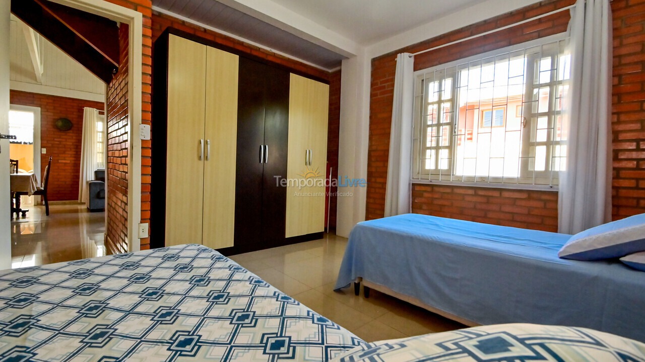 Casa para aluguel de temporada em Florianópolis (Ponta das Canas)