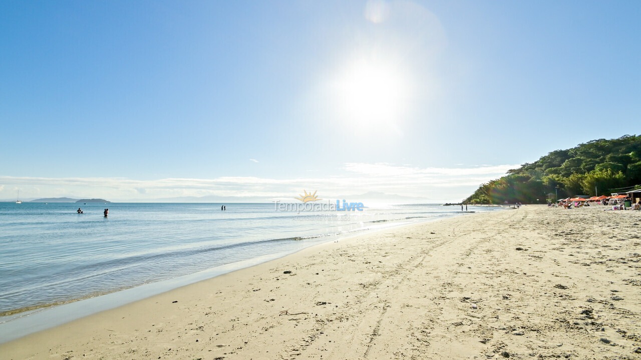 Casa para aluguel de temporada em Florianópolis (Ponta das Canas)